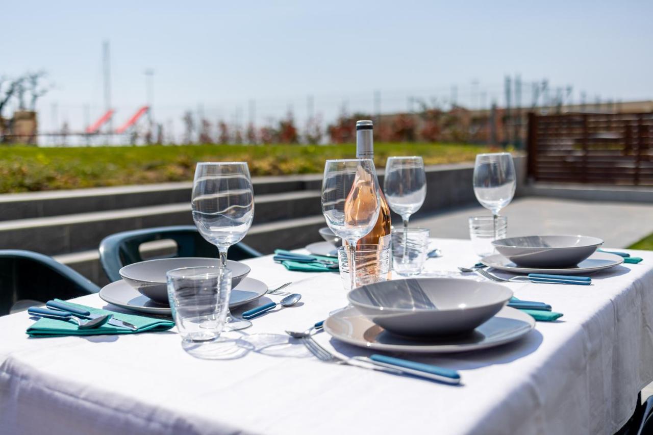 Aregai Marina Exclusive Seaside Apartments Santo Stefano al Mare Exteriér fotografie