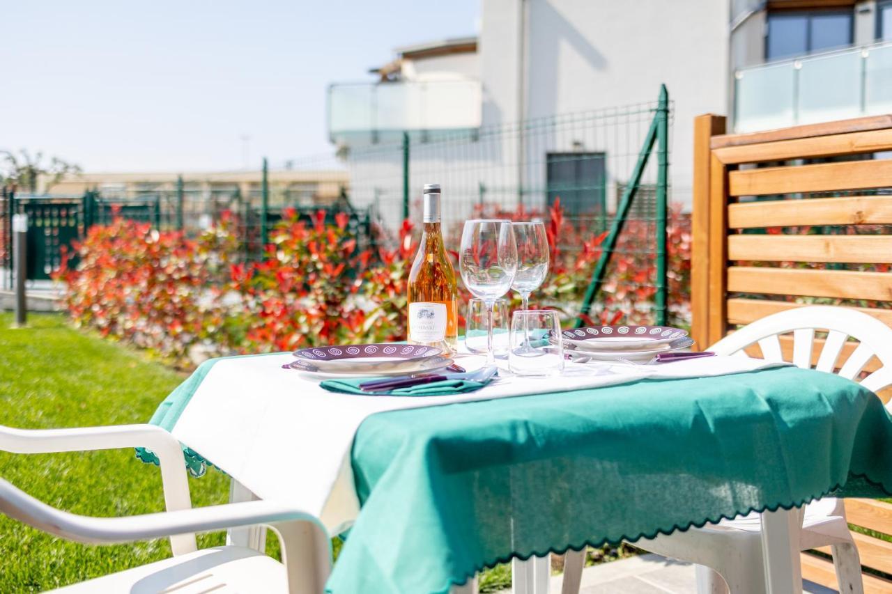 Aregai Marina Exclusive Seaside Apartments Santo Stefano al Mare Exteriér fotografie