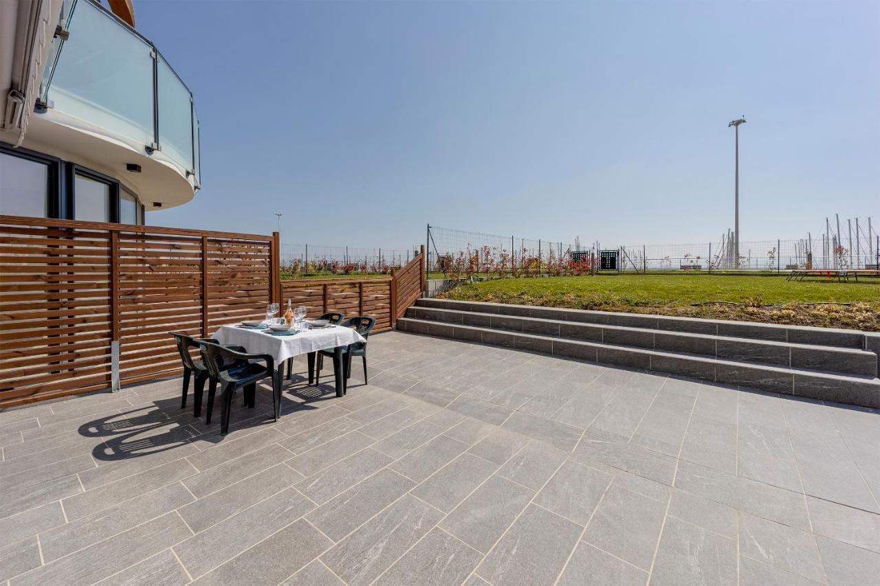 Aregai Marina Exclusive Seaside Apartments Santo Stefano al Mare Exteriér fotografie