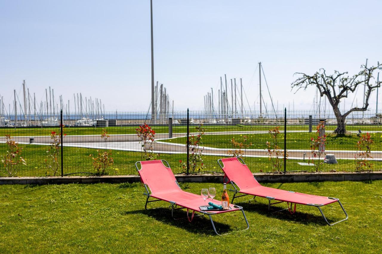 Aregai Marina Exclusive Seaside Apartments Santo Stefano al Mare Exteriér fotografie