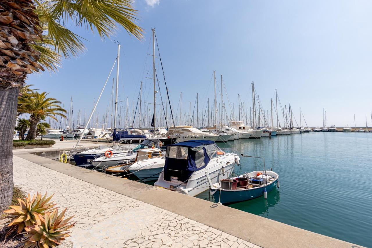 Aregai Marina Exclusive Seaside Apartments Santo Stefano al Mare Exteriér fotografie