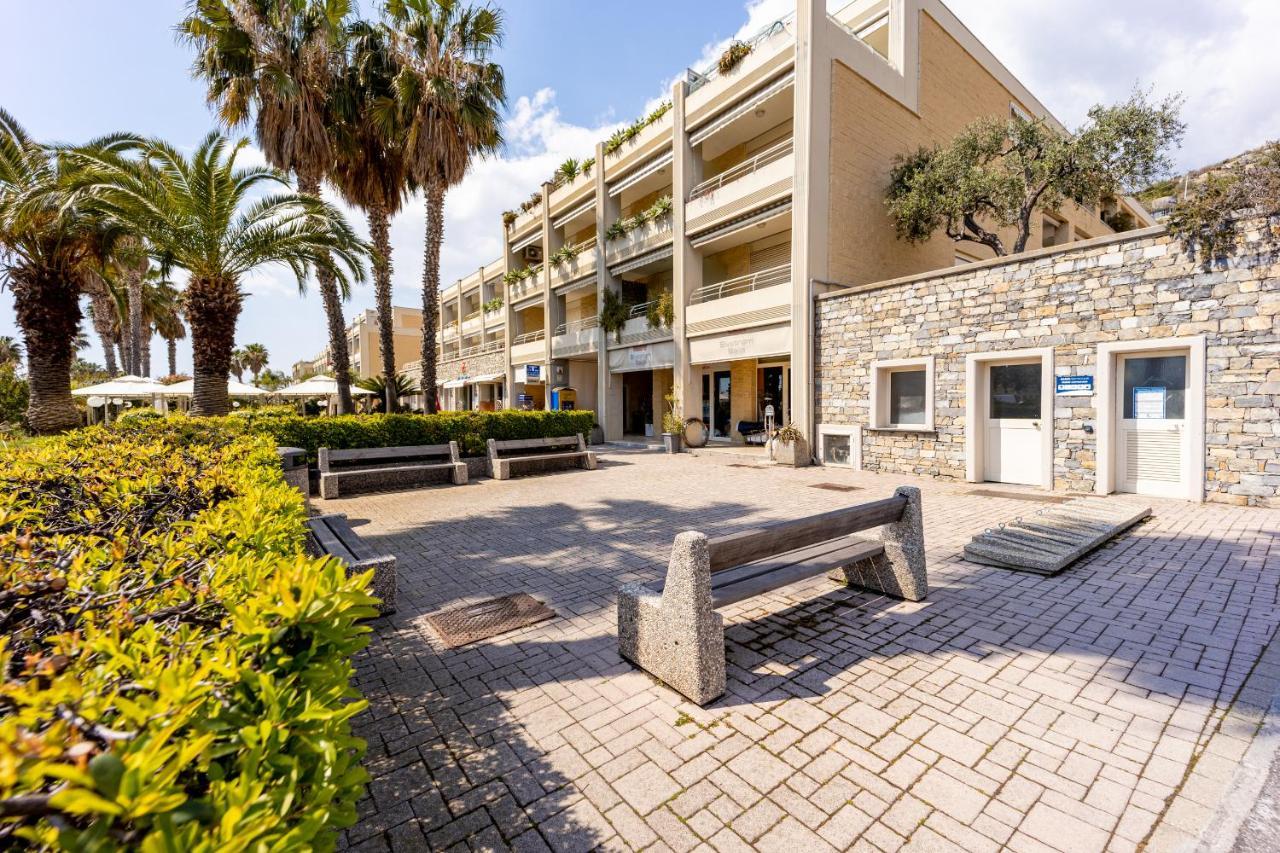 Aregai Marina Exclusive Seaside Apartments Santo Stefano al Mare Exteriér fotografie