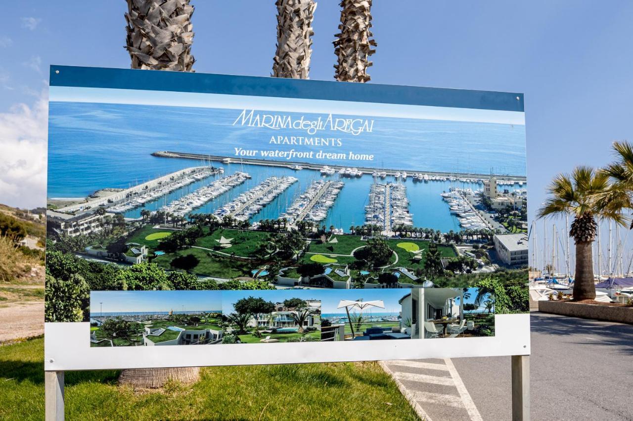 Aregai Marina Exclusive Seaside Apartments Santo Stefano al Mare Exteriér fotografie