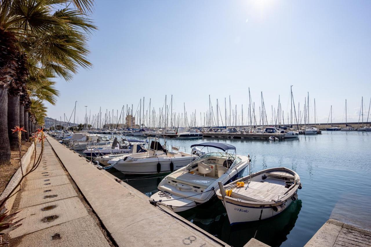 Aregai Marina Exclusive Seaside Apartments Santo Stefano al Mare Exteriér fotografie