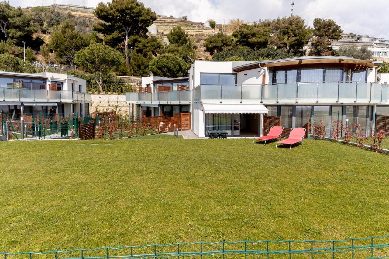 Aregai Marina Exclusive Seaside Apartments Santo Stefano al Mare Exteriér fotografie