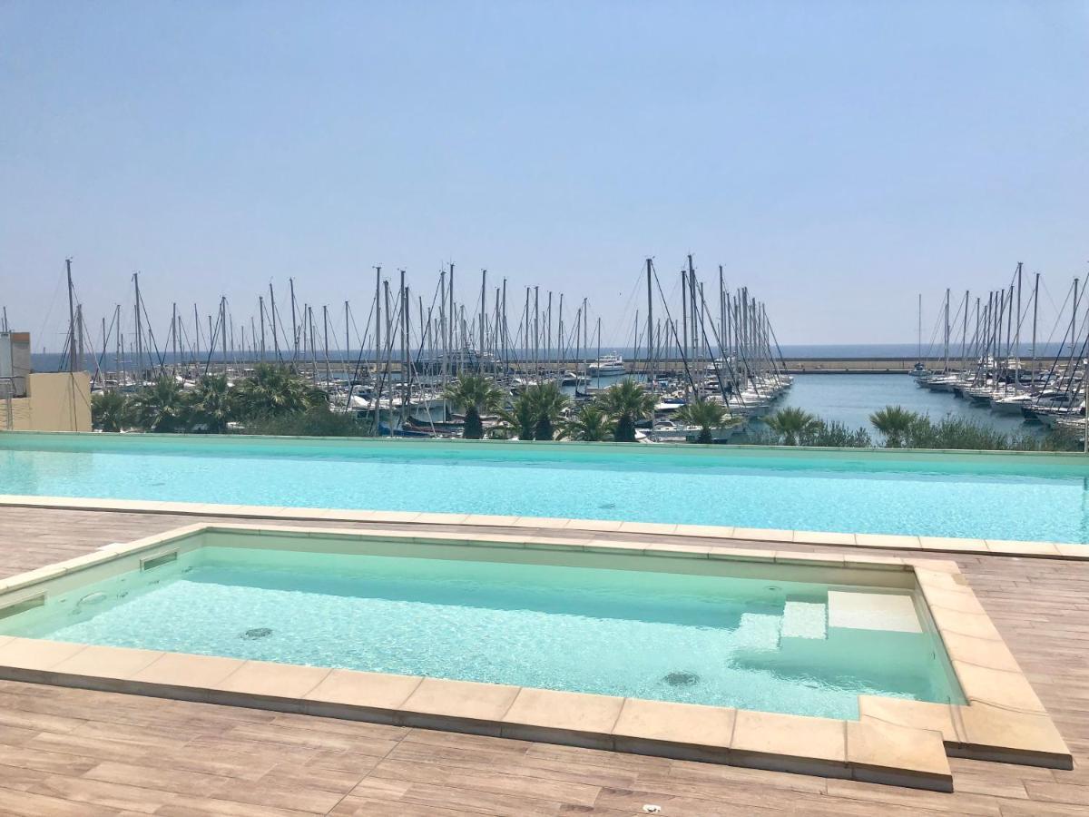 Aregai Marina Exclusive Seaside Apartments Santo Stefano al Mare Exteriér fotografie